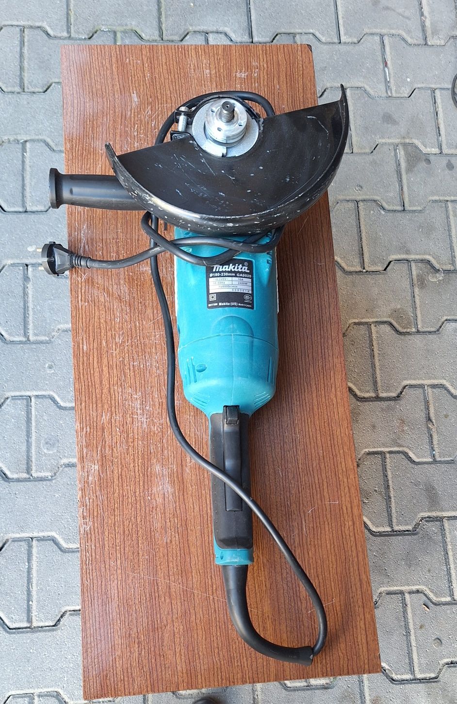 Ъглошлайф MAKITA GA9020