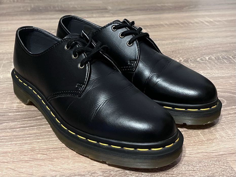 Pantofi Dr. Martens.. marime 41