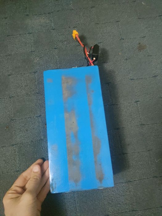 Baterie trotineta defecta pentru piese