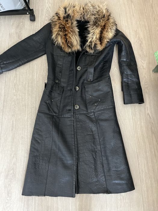 Продам кожаную  дубленку с натуральным мехом.