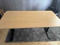 Регулеруемо Бюро IKEA BEKANT
