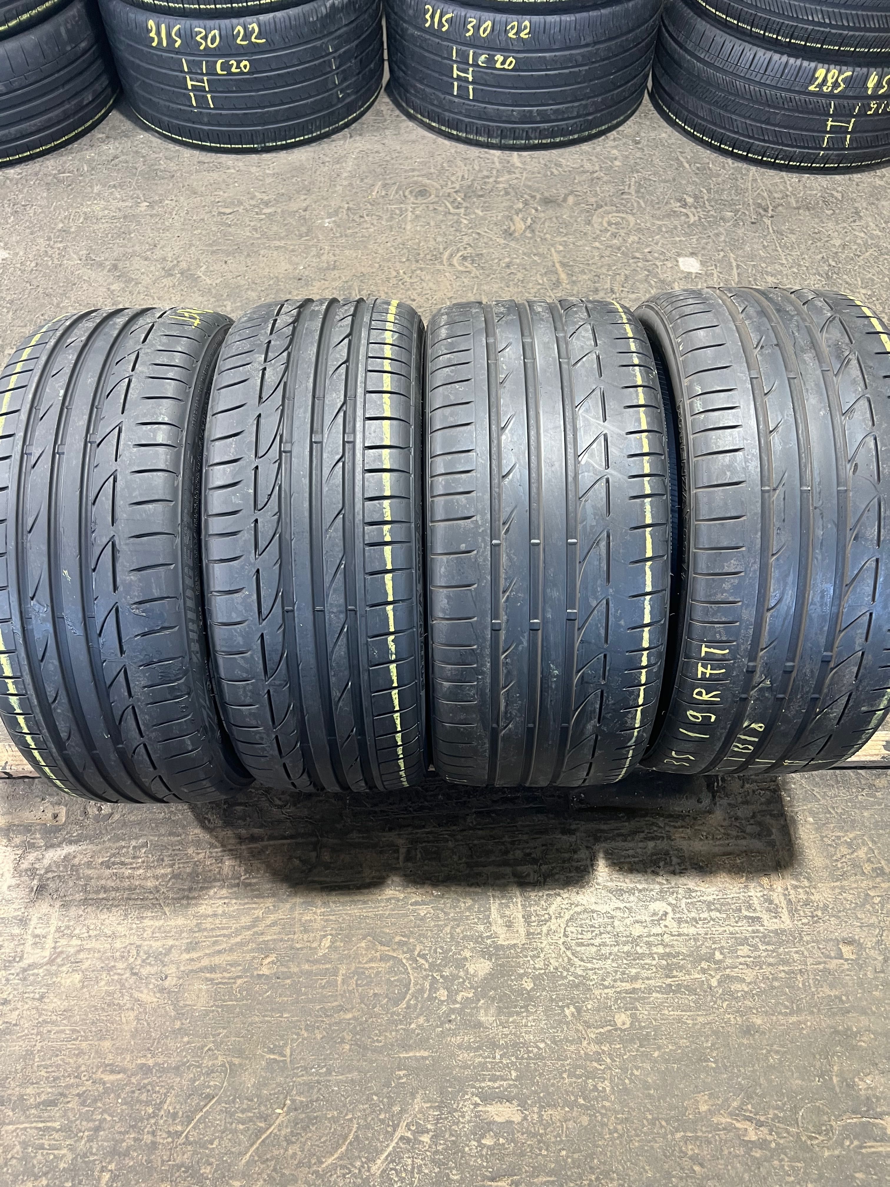 4 anvelope de vara Bridgestone 255/35/19 cu 225/40/19