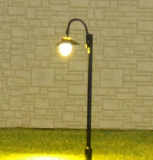 Felinare/Stâlpi de iluminat stradali machetă trenuleț electric HO