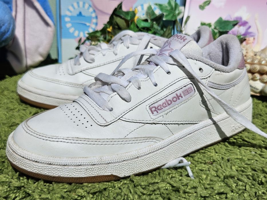 Reebok Classic кецове в бяло лилаво