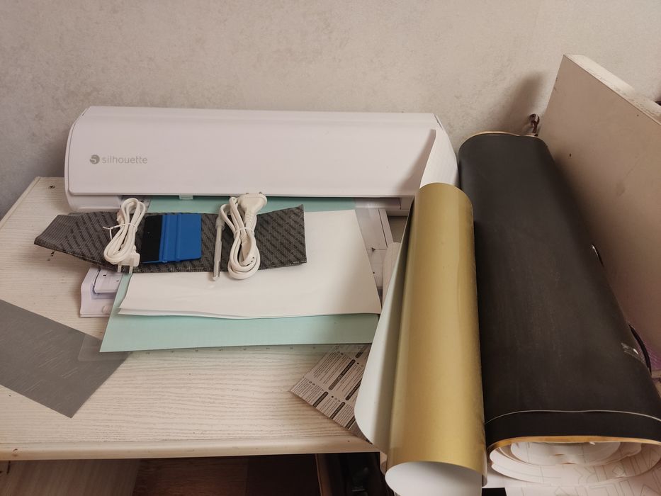 Продам плоттер новый