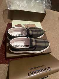 Продаётся кеди burberry lux качества