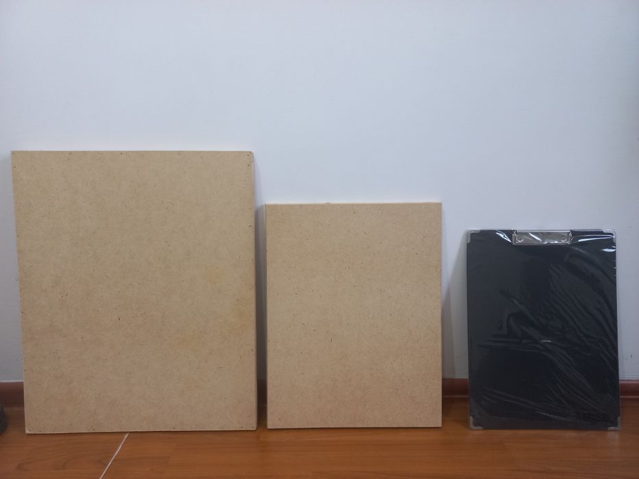 Планшет деревянный 35×45 по 1000тг  б/у