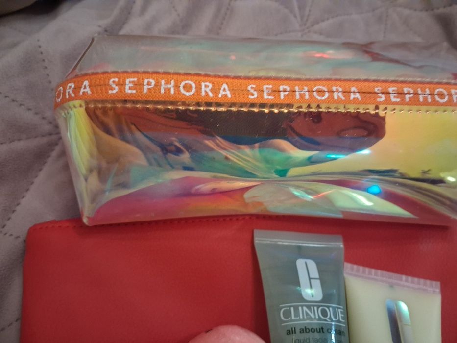 Нови козметика на. Clinique за 20 лв всичко