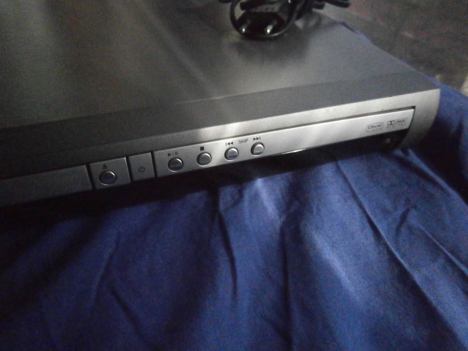 Видео Плеър,Американски,"CROWN"