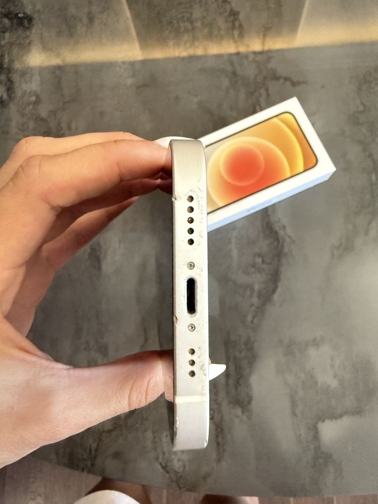 iPhone 12 128GB White