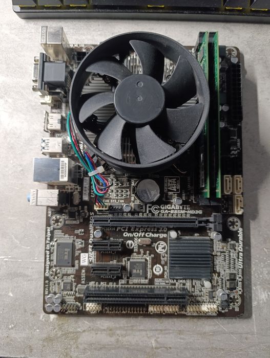 Vand kit placa de baza + procesor intel i5 4570 + 16 gb ram