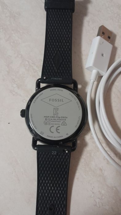 Fossil Q Wander  ceas digital