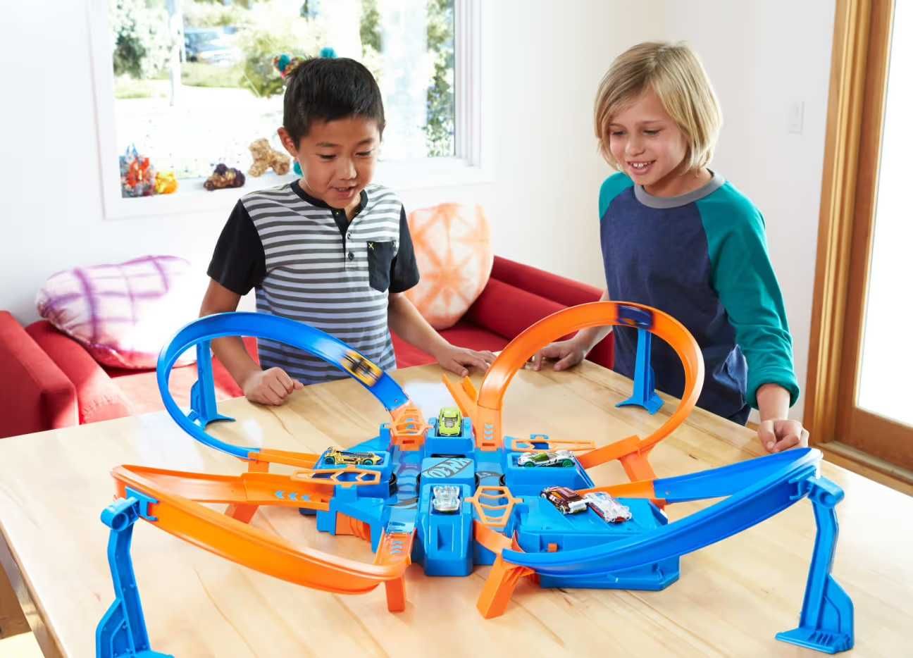 Hot Wheels писта, Criss Cross Crash