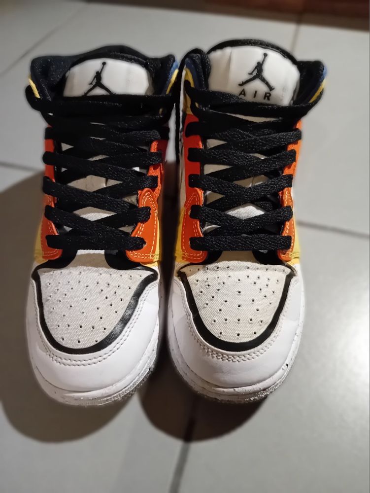 Air Jordan 1 mid SE  номер 36.5