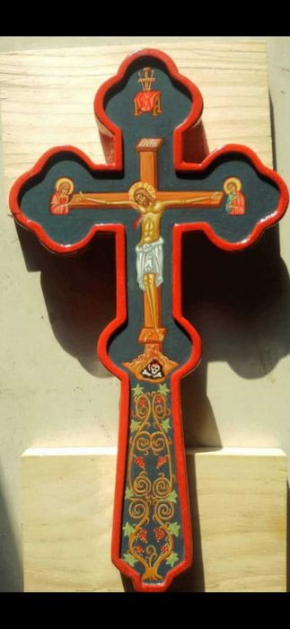 Cruce din lemn cu suport detașabil 34cm/21 cm pictata manual