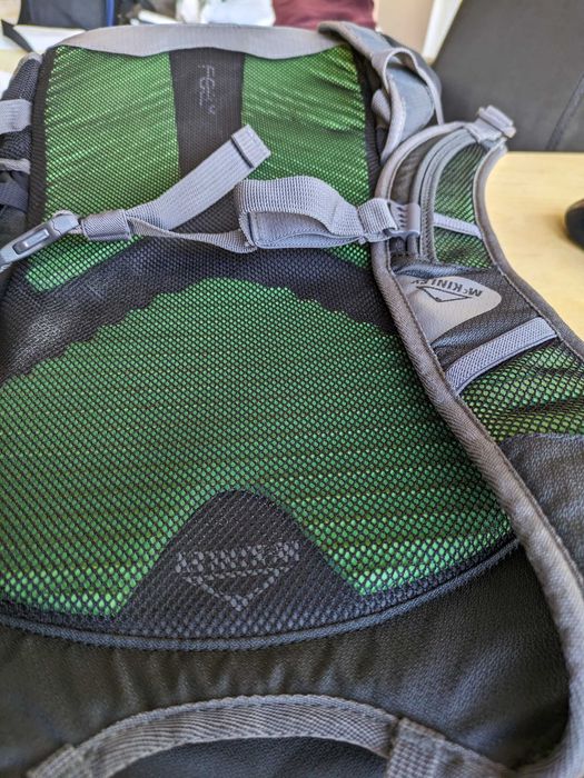 Продавам спортна раница McKinley