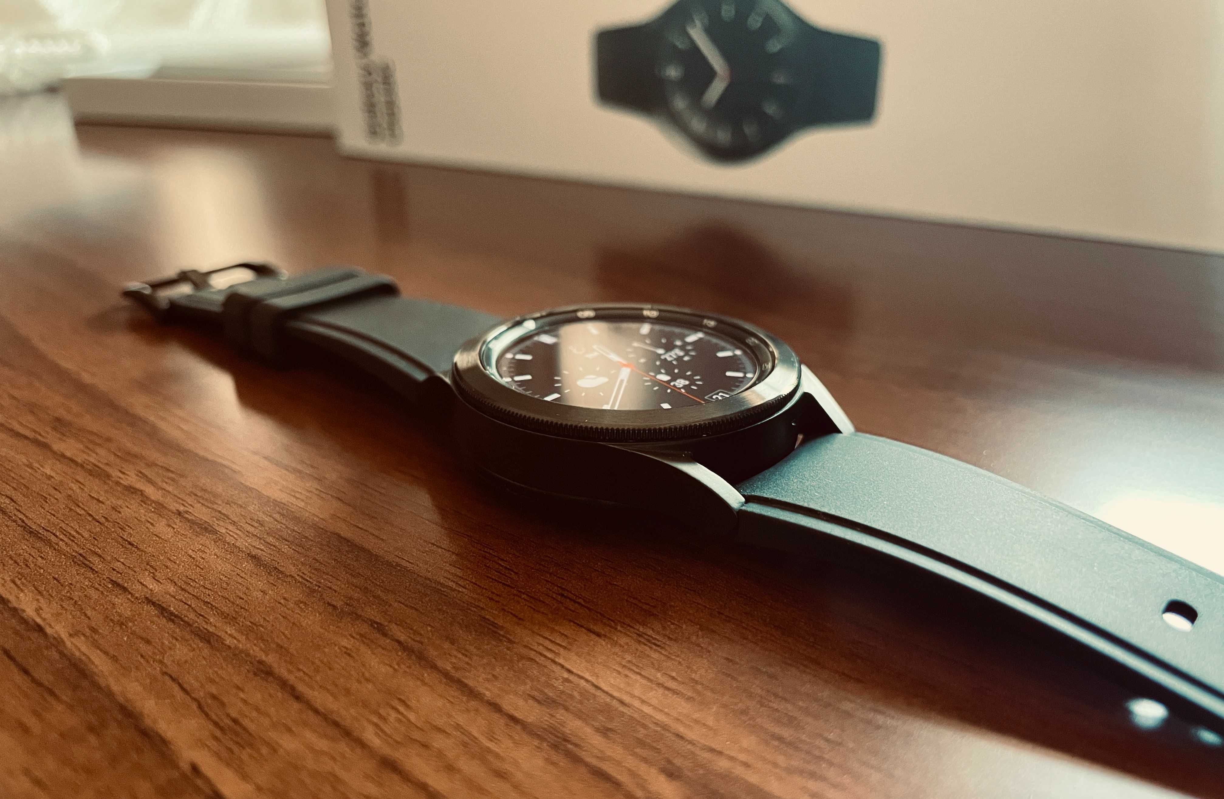 Samsung Galaxy Watch 4 Classic 42 мм