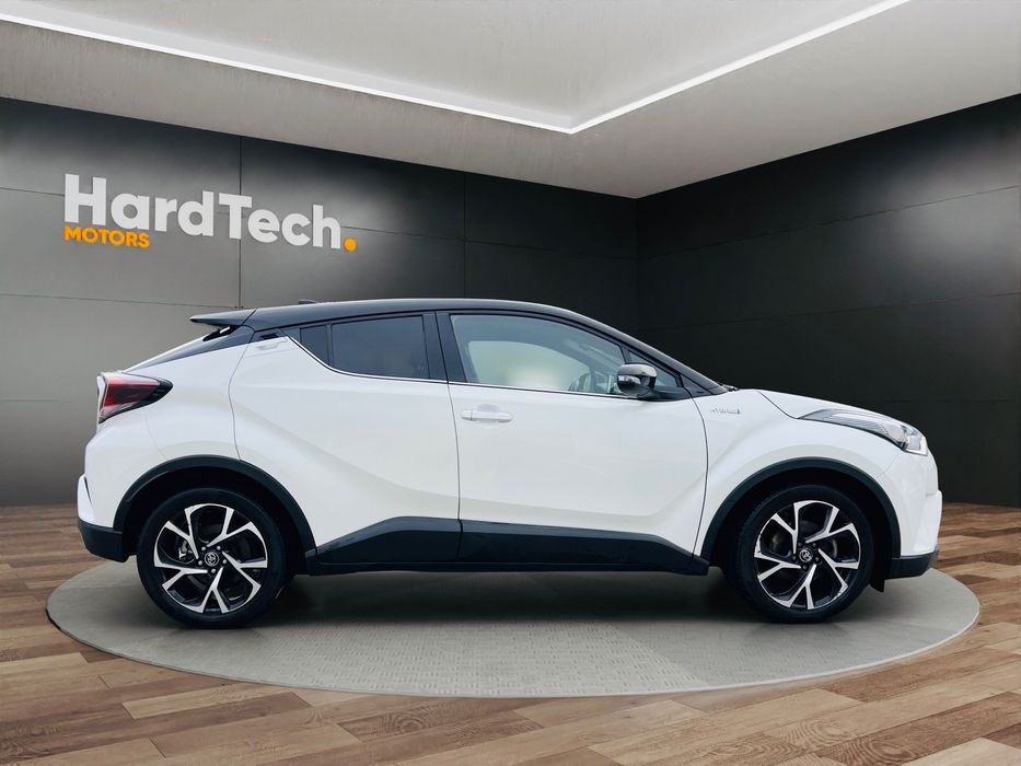 Toyota C-HR TOYOTA C-HR 1.8 Hybrid FWD e-CVT - 122CP Echipare Style Bi-Tone