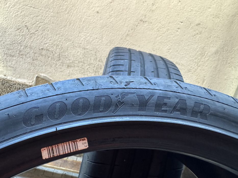Автомобилни гуми 245 35 20 Goodyear