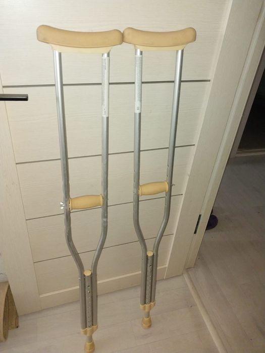 Костыли продам новые