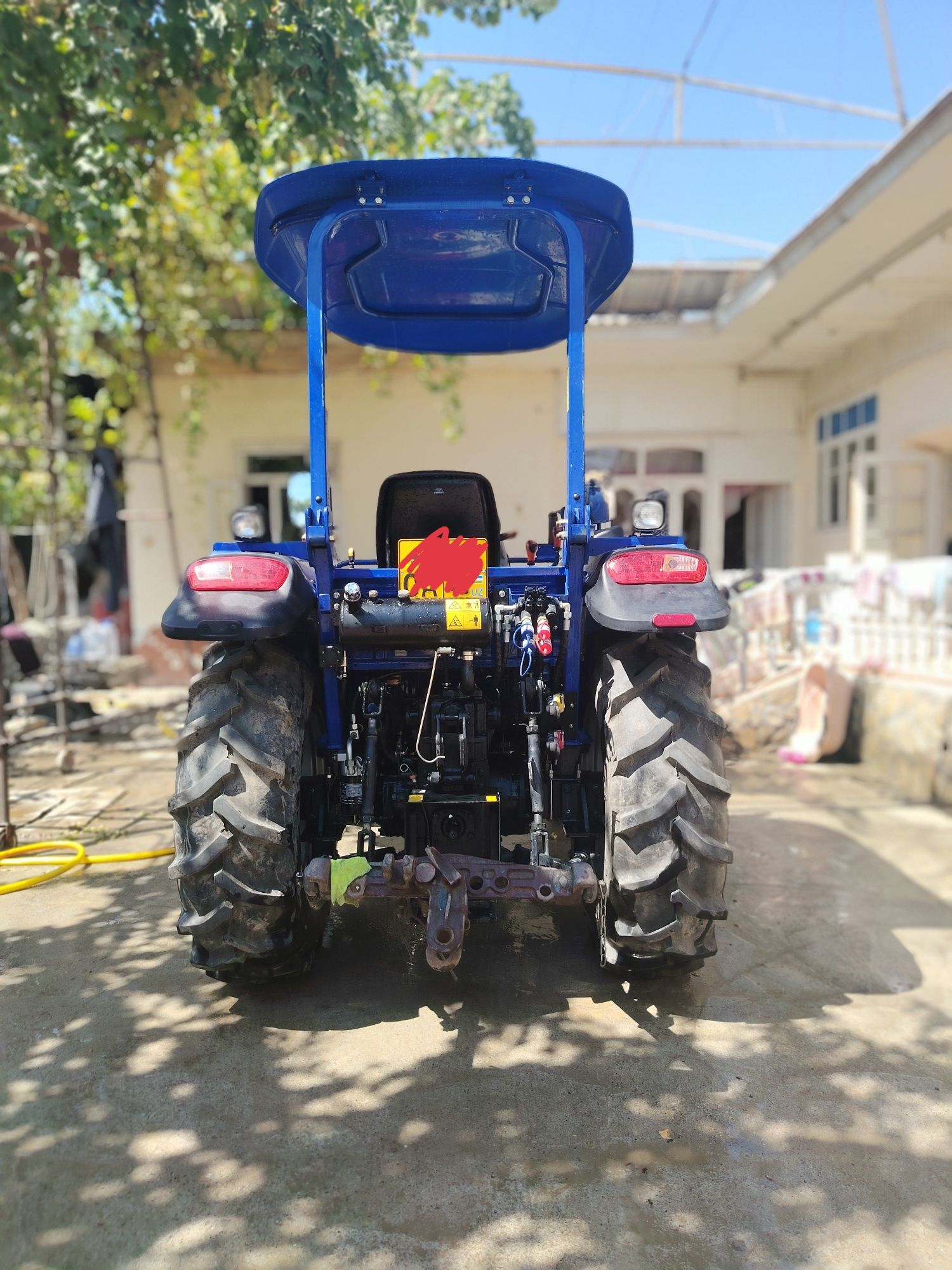 Traktor: LOVOL-504