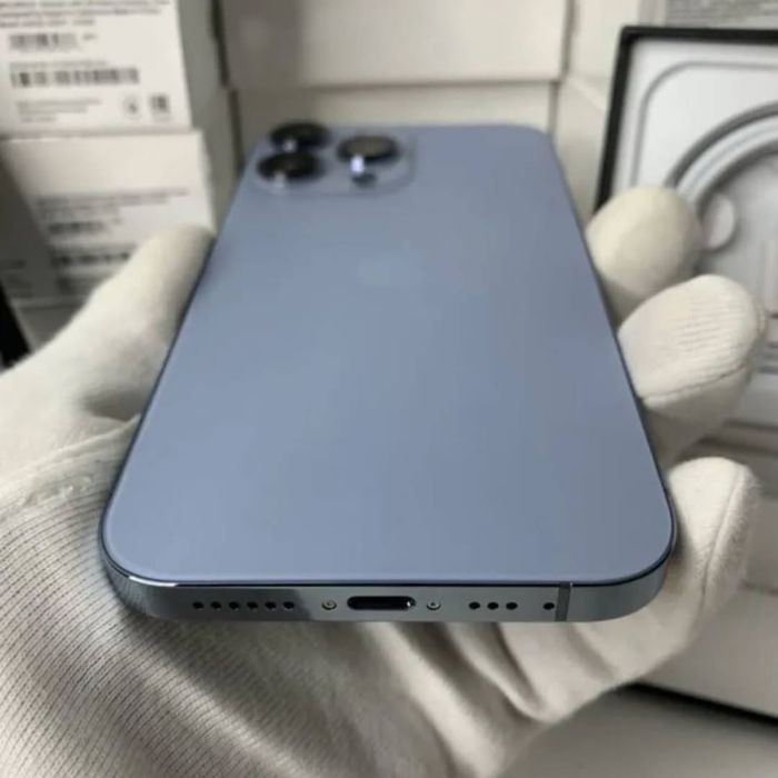iPhone Xr в корпусе 13 Pro
