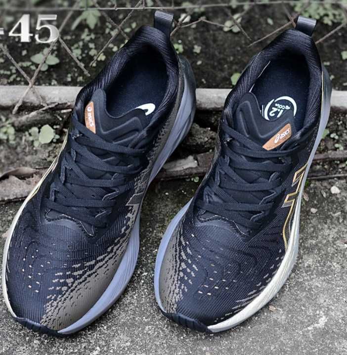 Нови мъжки маратонки Asics Novablast 4 Platinum размери 41,42,43