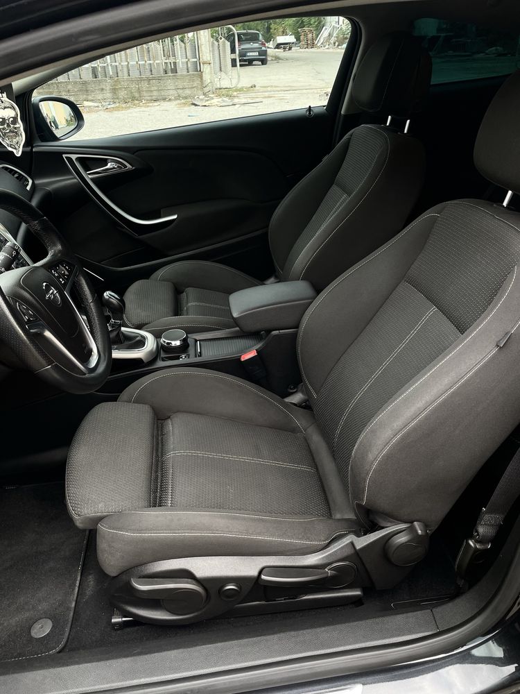 Opel Astra j GTC