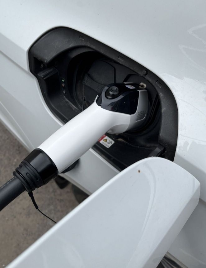 7kwt зарядка установим для электромобилей  
Подключение 220В и
