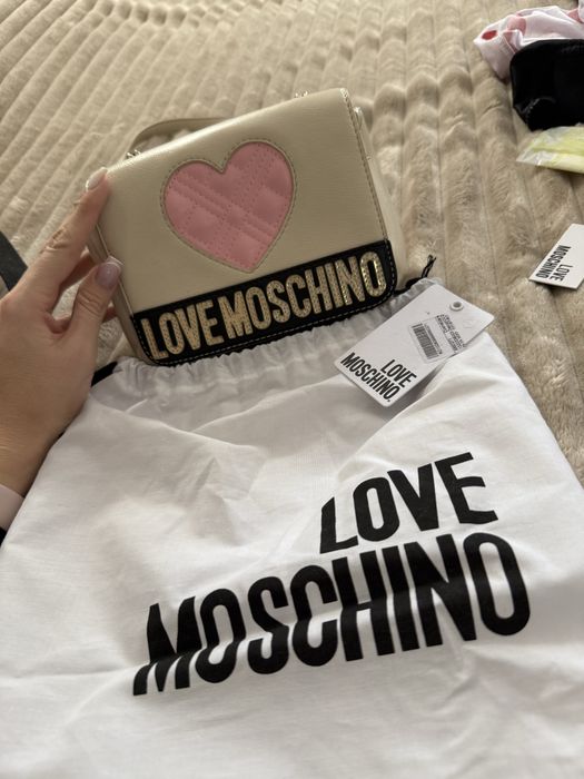 Чанта Love moschino