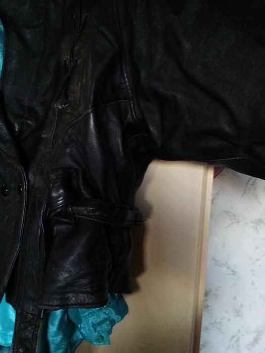 Практично дамско яке от естесвена кожа