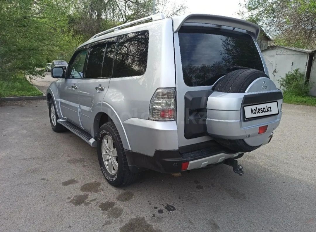 Продам Mitsubishi Pajero 4