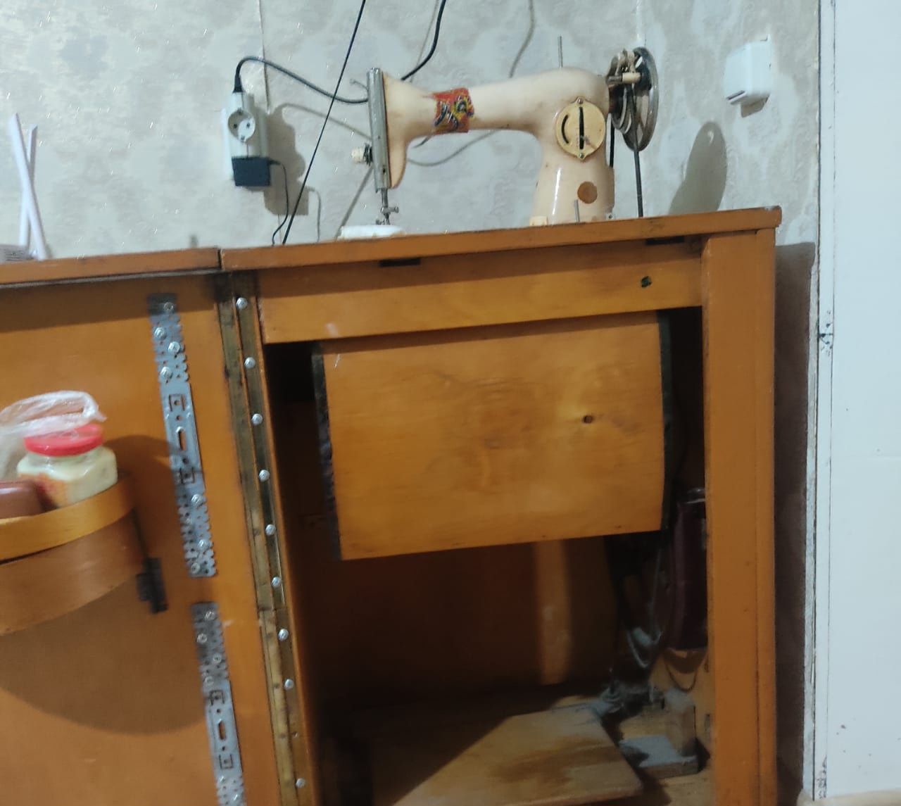 продам швейную машинку