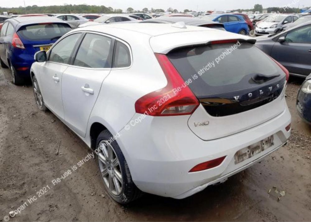 Dezmembrez Volvo V40 2.0 euro 6 D2