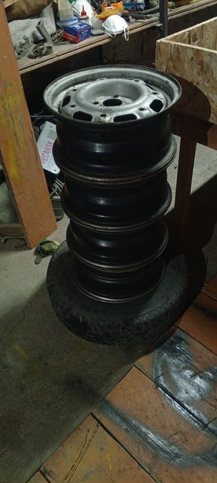 Продам 5 дисков от пассата