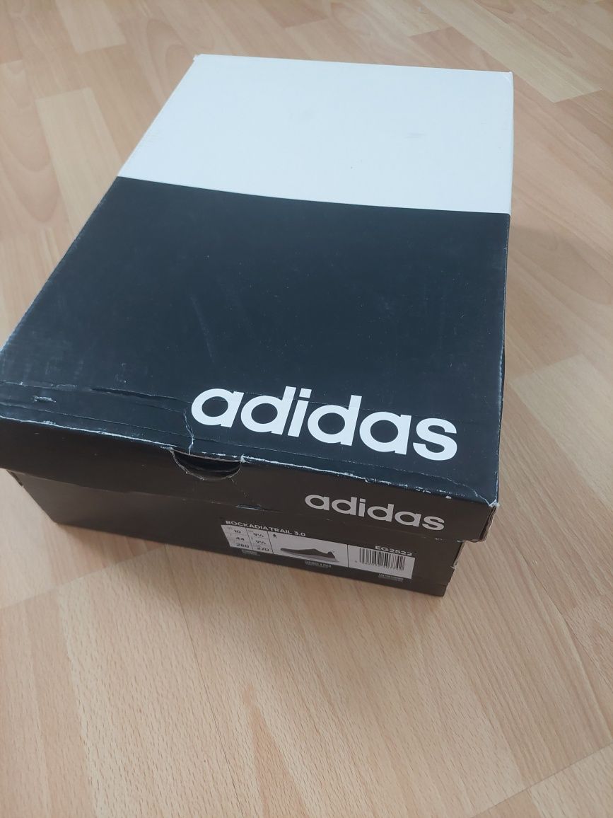 Мъжки маратонки Adidas 44 номер.
