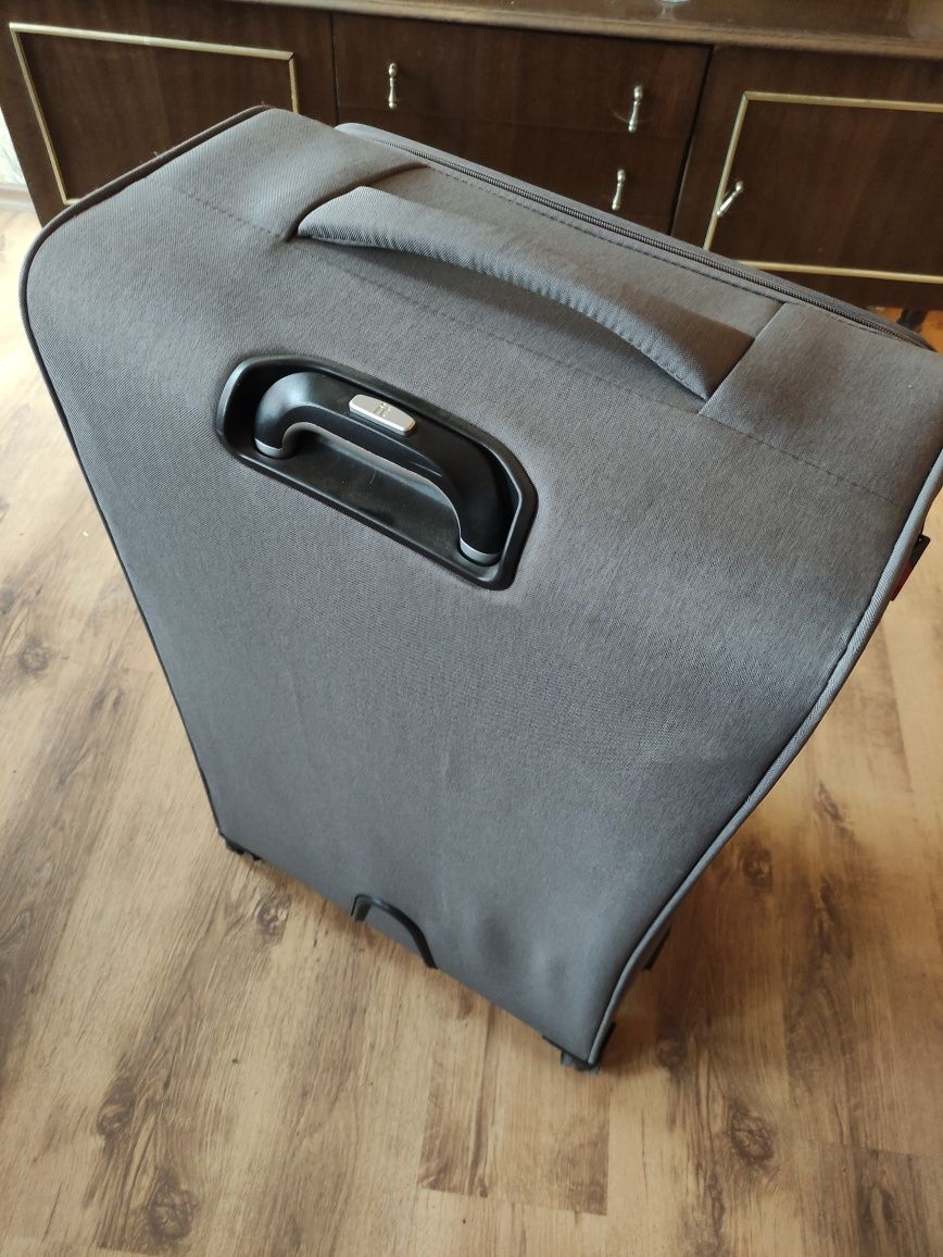 Куфар унисекс за пътуване