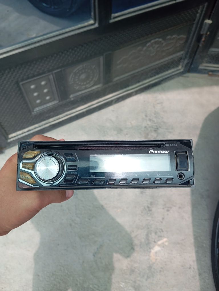 Pioneer magnitafon sotiladi