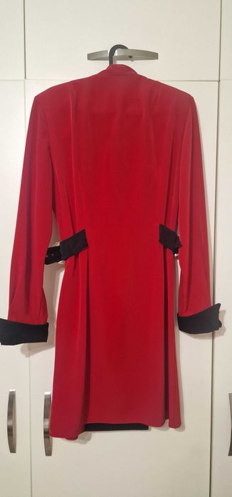 Дамска рокля от пясъчна коприна