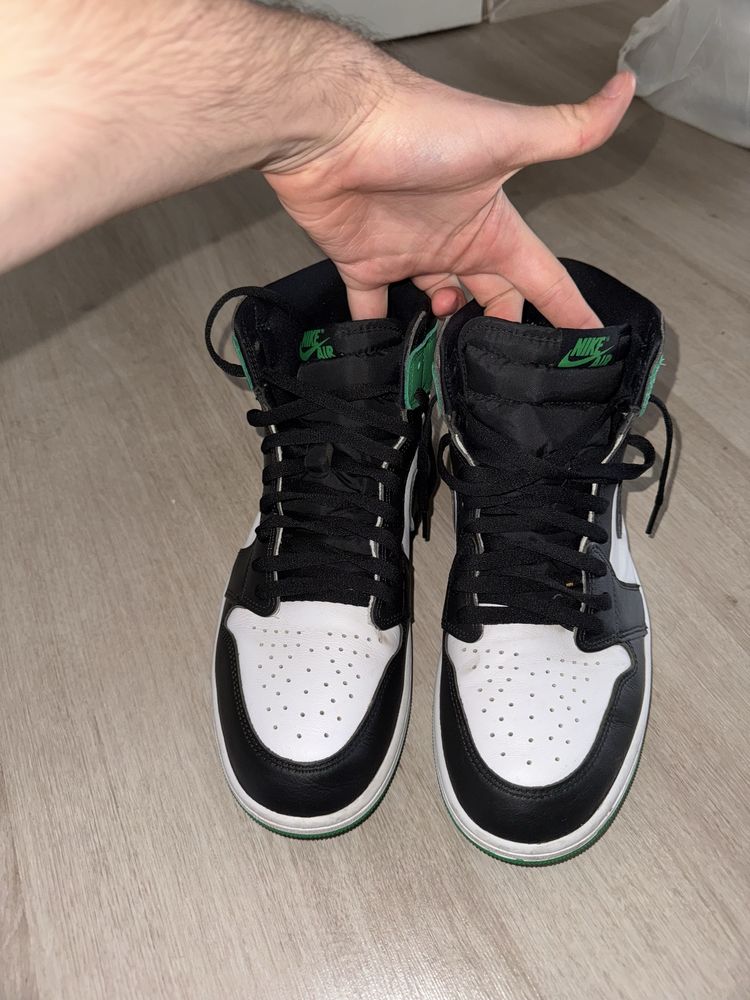 Air Jordan 1 HIGH Lucky Green