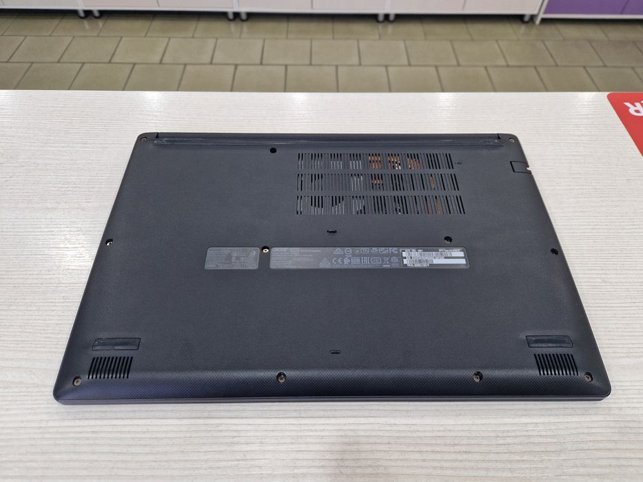 Acer (Core i3-8 gen, MX230 2 gb, 8 Gb DDR4)