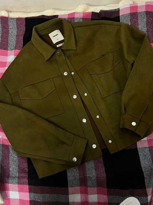 Новый размер М носил 1раз напишите на WhatsApp