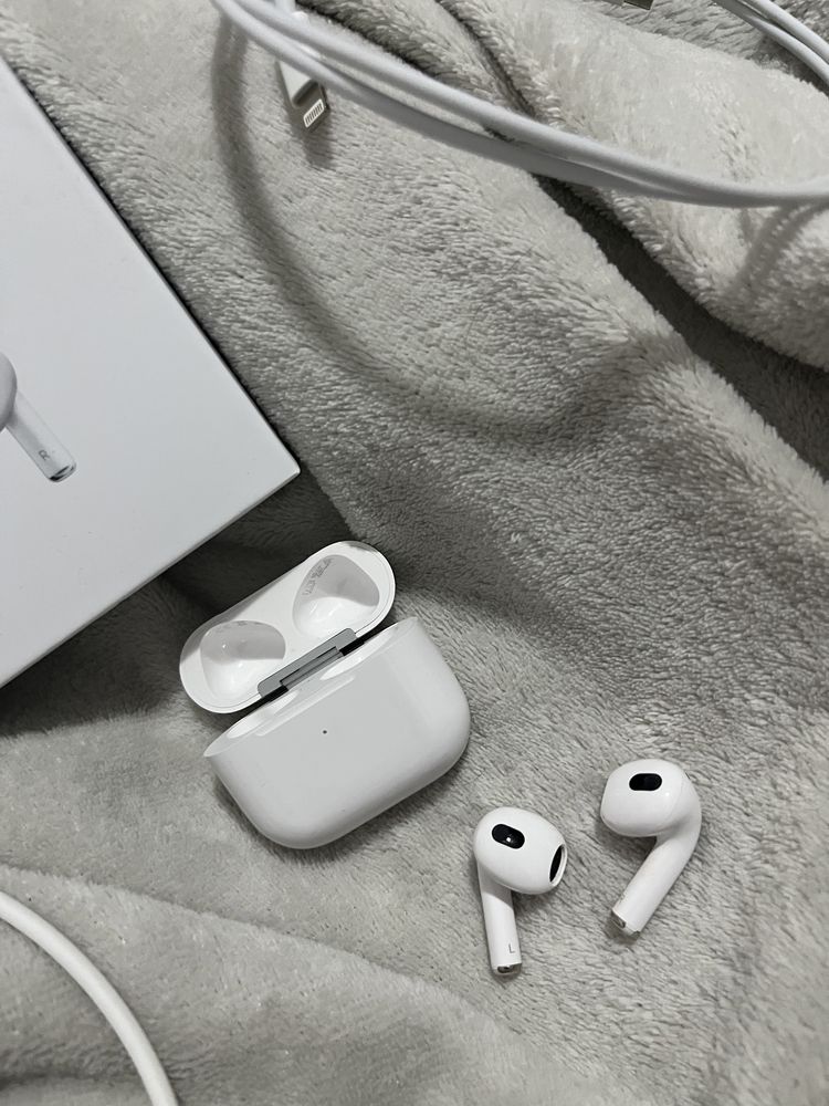 Casti Apple Airpods 3