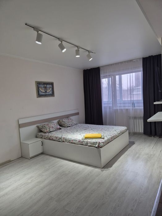 1 ком кв., Центр, рынок Тайга, 3/5, 135+