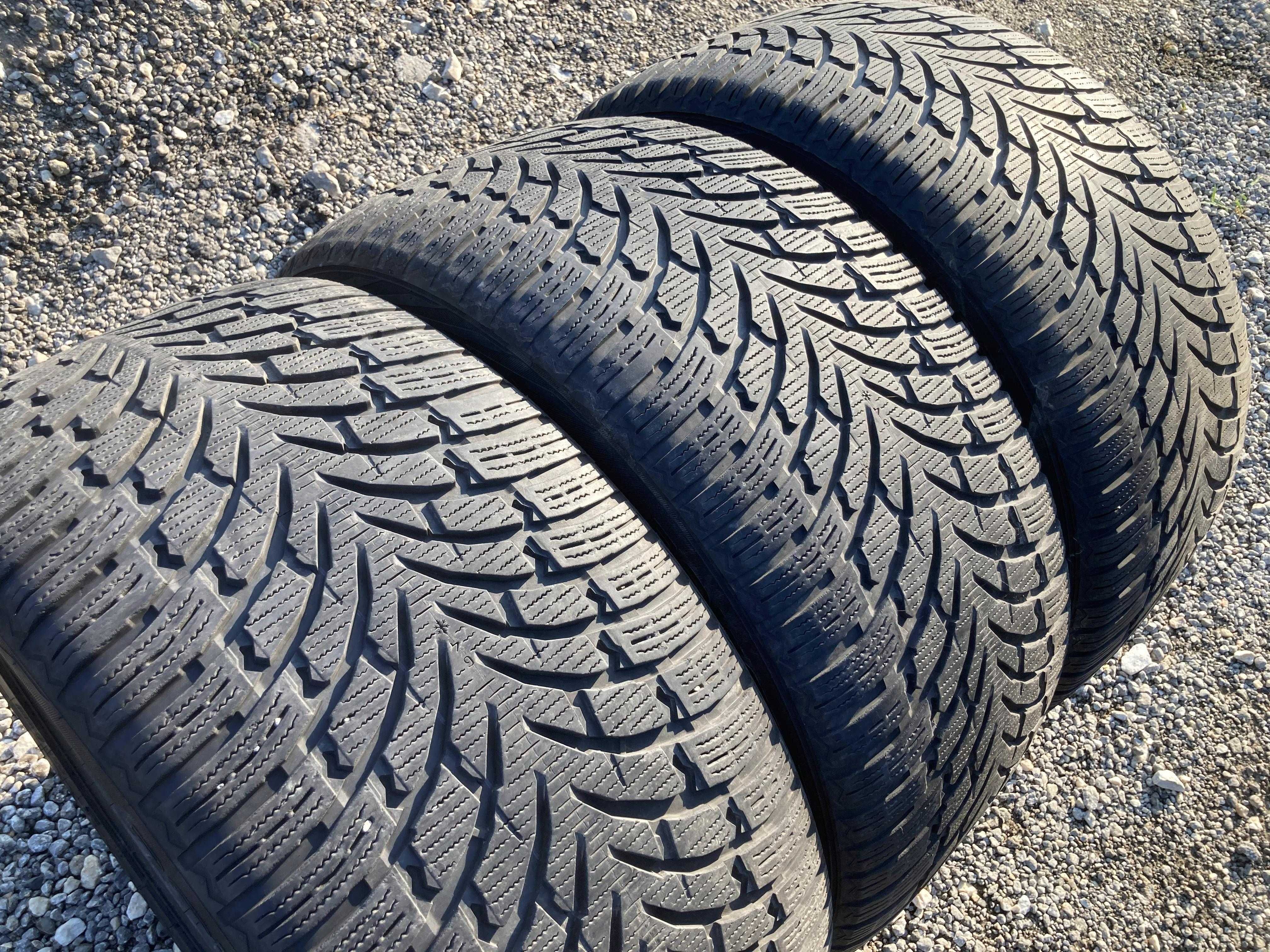Всесезонни Гуми 295 40 21 Nokian dot 20 като нови