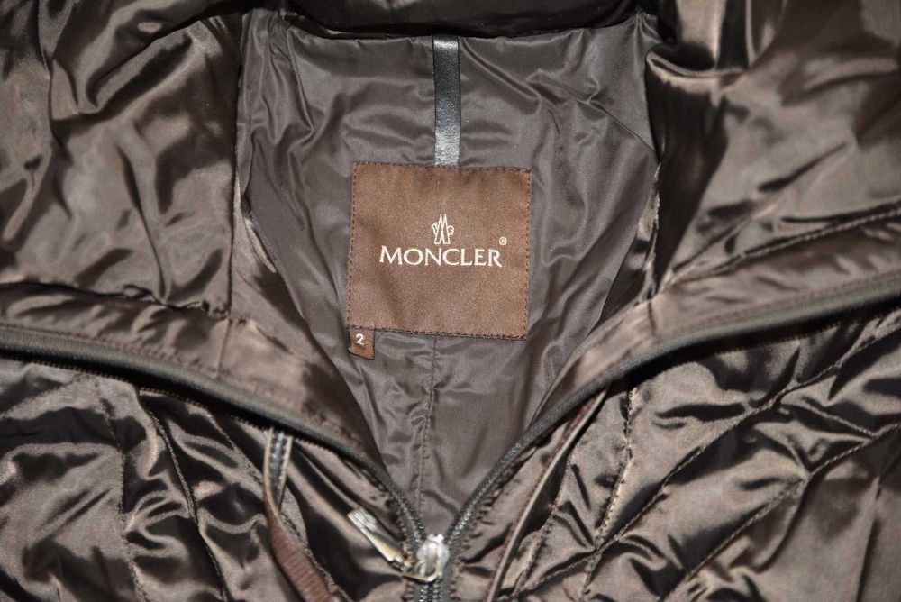 Moncler 100% оригинално дамско пухено яке палто парка размер 2
