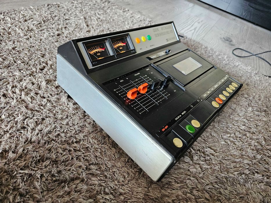 Casetofon vechi  ITT HIFI Stereo Recorder 87