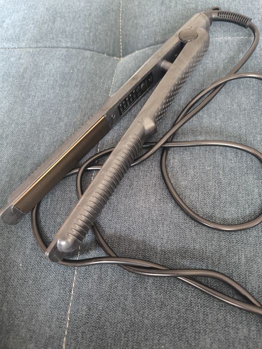 Утюжок для выпрямления волос