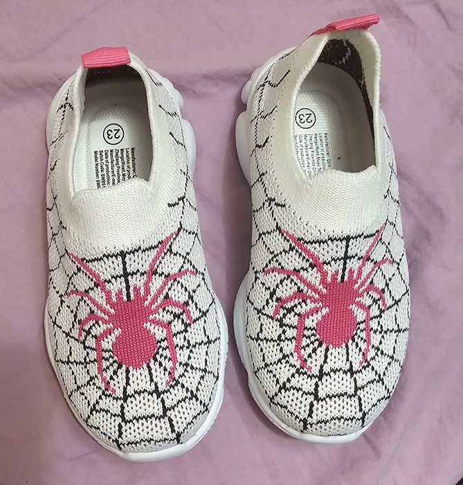 Нови обувки 23 номер.