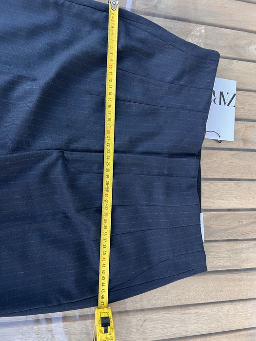 Pantaloni Zara Chinos noi